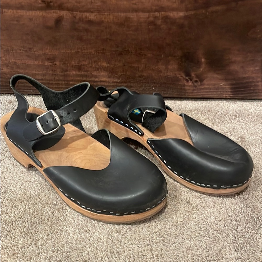 Black Leather Clogs with Wooden Sole